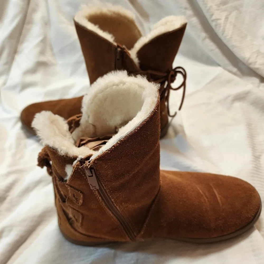 KOOLABURRA BY UGG Shazi Short Suede Boots - Women's 9